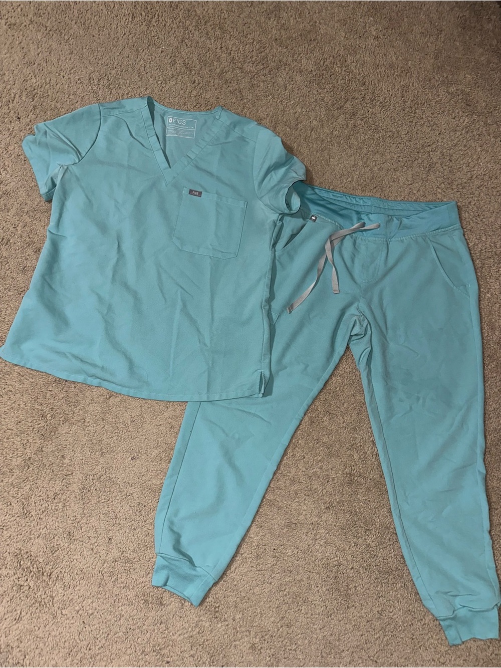 Figs scrub set
